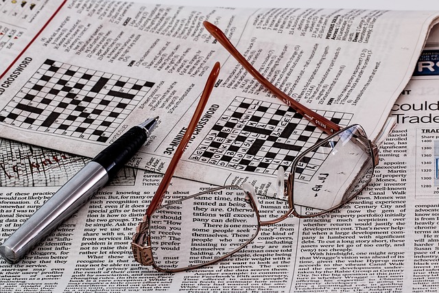 Les énigmes mathématiques sollicitent plusieurs compétences. Voir tout cela avec l'article de FormaMaths.